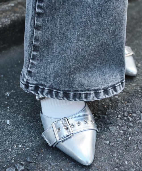 WEGO（ウィゴー）の「WEGO/カットアウトリボンストレッチデニムフレアパンツ（デニムパンツ・レディース・コバルトブルー/ブラック系3/スカイブルー・SMALL/MEDIUM）」の21枚目の写真