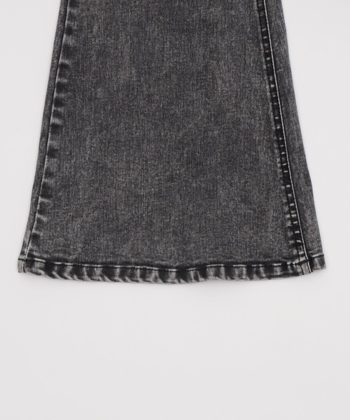 WEGO（ウィゴー）の「WEGO/カットアウトリボンストレッチデニムフレアパンツ（デニムパンツ・レディース・コバルトブルー/ブラック系3/スカイブルー・SMALL/MEDIUM）」の13枚目の写真