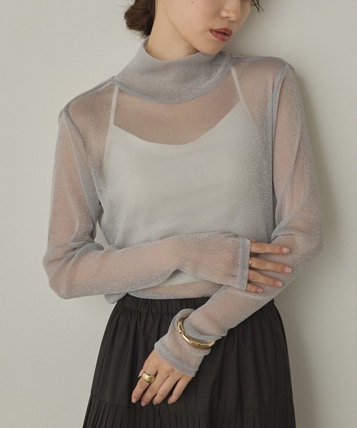 hunch(ハンチ)の「ラメシアー ハイネックトップス(Tシャツ/カットソー・レディース・オフホワイト/グレー/チャコール/ダークブラウン/ダークグレー/レモンイエロー/ライトブルー/ピンク・FREE)」の3枚目の写真