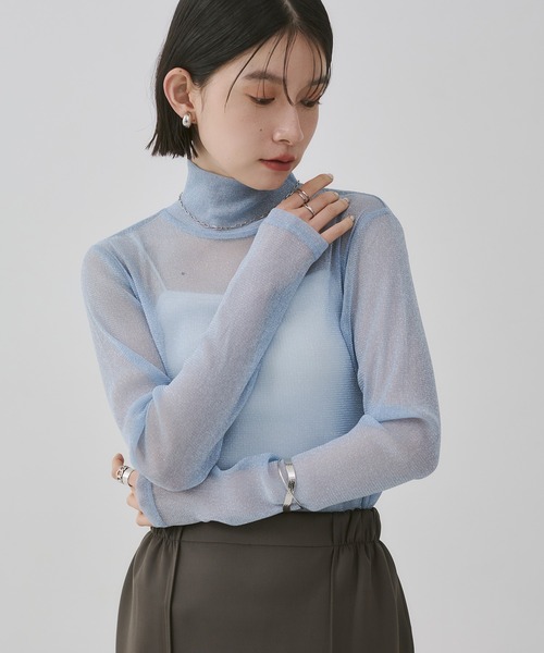 hunch(ハンチ)の「ラメシアー ハイネックトップス(Tシャツ/カットソー・レディース・オフホワイト/グレー/チャコール/ダークブラウン/ダークグレー/レモンイエロー/ライトブルー/ピンク・FREE)」の6枚目の写真