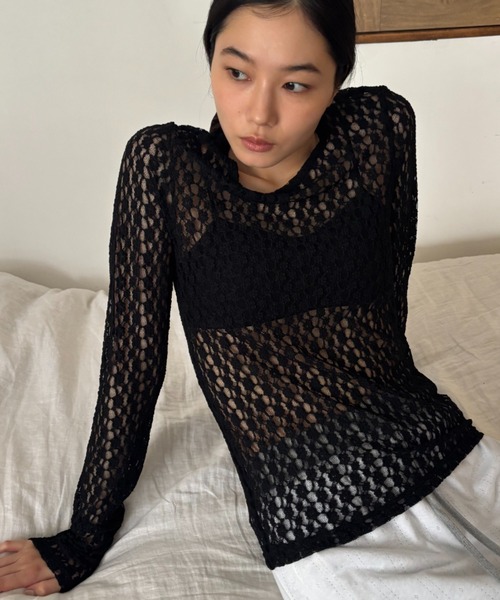 FUULLY STUDIO(フーリィーステューディオ)の「カットレースバックオープントップス(Tシャツ/カットソー・レディース・アイボリー/ブラック/ブラウン・FREE)」の3枚目の写真