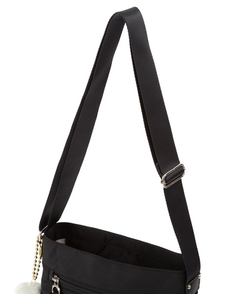 Kanana project(カナナプロジェクト)の「タッセル-e ショルダーバッグ 縦 68871(ショルダーバッグ・レディース・ピンク/ベージュ/ブラック/グレー・FREE)」の12枚目の写真