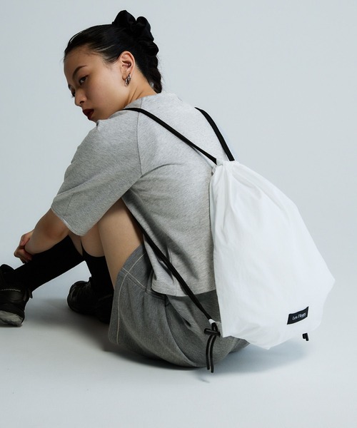 JEANASIS(ジーナシス)の「【Les Fleurs】ナップサック/600817(バックパック/リュック・レディース・ホワイト/カーキ/ブラック・FREE)」の1枚目の写真