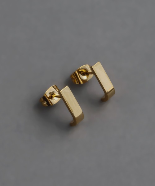 abaskdesign(アバスクデザイン)の「金属アレルギー対応ミニマルカーブメタルピアスMサイズ(ピアス(両耳用)・レディース・シルバー/ゴールド・MEDIUM)」の12枚目の写真