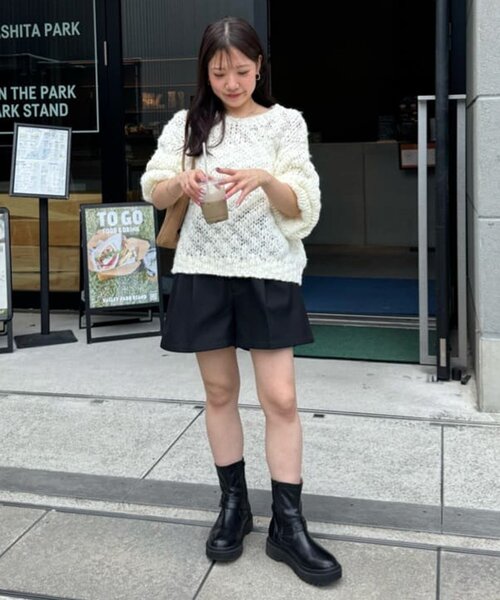 DISCOAT（ディスコート）の「【WEB限定】手編み風プルオーバー（ニット/セーター・レディース・オフホワイト/ベビーピンク/チャコールグレー・FREE）」の6枚目の写真