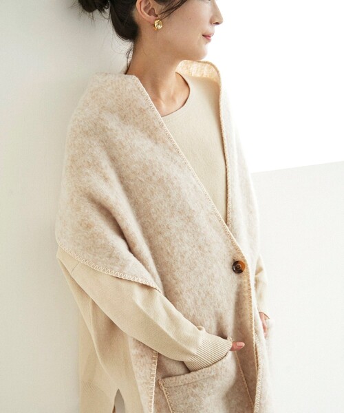 quaranciel(カランシエル)の「quaranciel: マルチ ウェイ ポケット ストール 25FW(ストール/ショール・レディース・ベージュ/ライトグレー・ONE SIZE)」の8枚目の写真