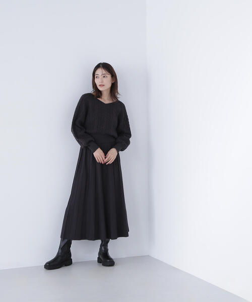 NATURAL BEAUTY BASIC(ナチュラルビューティーベーシック)の「◇ケーブルニットセットアップ(ワンピース・レディース・ブルー/オフホワイト/チャコールグレー・MEDIUM/P/S)」の4枚目の写真