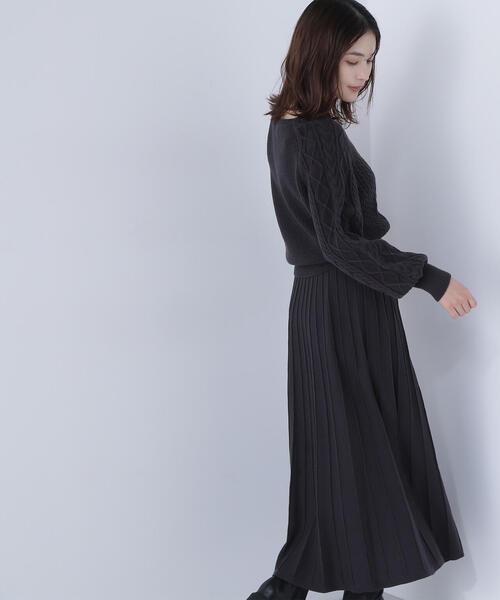 NATURAL BEAUTY BASIC(ナチュラルビューティーベーシック)の「◇ケーブルニットセットアップ(ワンピース・レディース・ブルー/オフホワイト/チャコールグレー・MEDIUM/P/S)」の7枚目の写真