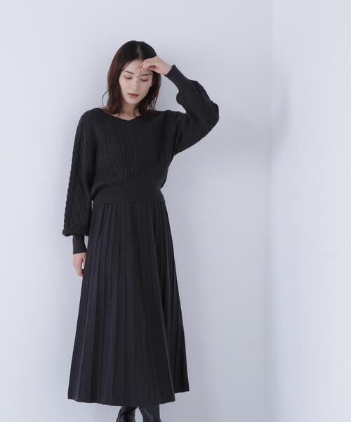 NATURAL BEAUTY BASIC(ナチュラルビューティーベーシック)の「◇ケーブルニットセットアップ(ワンピース・レディース・ブルー/オフホワイト/チャコールグレー・MEDIUM/P/S)」の9枚目の写真
