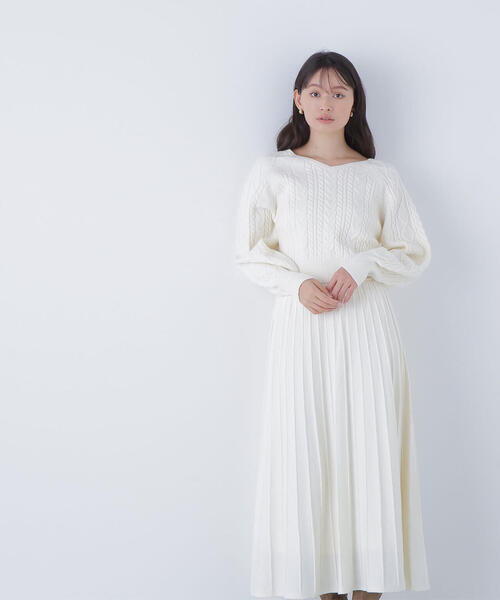 NATURAL BEAUTY BASIC(ナチュラルビューティーベーシック)の「◇ケーブルニットセットアップ(ワンピース・レディース・ブルー/オフホワイト/チャコールグレー・MEDIUM/P/S)」の19枚目の写真