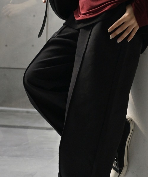 HUG.U（ハグユー）の「選べる2丈 「きれい見え」 スウェットワイドパンツ（スウェットパンツ・レディース・ライトブルー/ブラック/アイボリー/ダークブラウン/ライトグレー/レッド/ダークグレー・レギュラー丈/トール丈）」の21枚目の写真