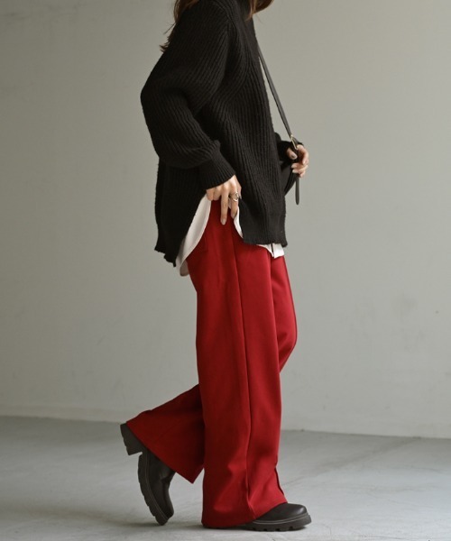 HUG.U（ハグユー）の「選べる2丈 「きれい見え」 スウェットワイドパンツ（スウェットパンツ・レディース・ライトブルー/ブラック/アイボリー/ダークブラウン/ライトグレー/レッド/ダークグレー・レギュラー丈/トール丈）」の9枚目の写真