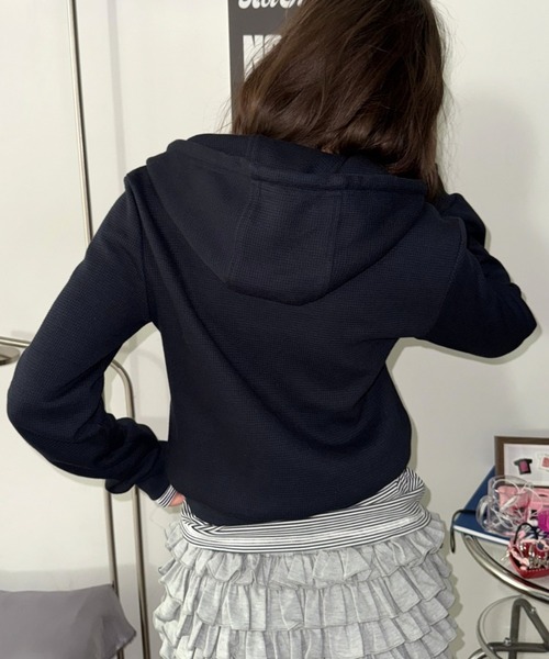 SHAGGIE(シャギー)の「【ViVi掲載】ボディピアス付きワッフルパーカー(パーカー・レディース・グレー/カモフラージュ/ネイビー・FREE)」の14枚目の写真