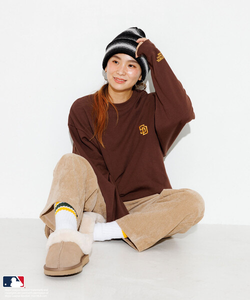 FREAK'S STORE(フリークスストア)の「MLB/エムエルビー MLB 刺繍クルースウェット(スウェット・レディース・ネイビー/サックスブルー/ライトグレー/ブラウン・フリ-)」の1枚目の写真