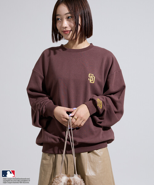 FREAK'S STORE(フリークスストア)の「MLB/エムエルビー MLB 刺繍クルースウェット(スウェット・レディース・ネイビー/サックスブルー/ライトグレー/ブラウン・フリ-)」の19枚目の写真
