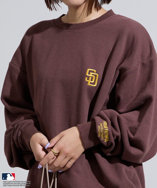 FREAK'S STORE(フリークスストア)の「MLB/エムエルビー MLB 刺繍クルースウェット(スウェット・レディース・ネイビー/サックスブルー/ライトグレー/ブラウン・フリ-)」の22枚目の写真