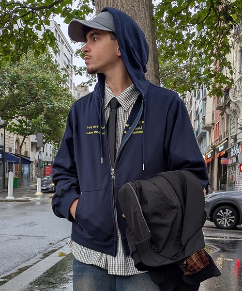 AUREN（オーレン）の「【ユニセックス】ロゴジップアップフーディー（パーカー・メンズ・ネイビー/カーキ・MEDIUM/LARGE）」の14枚目の写真
