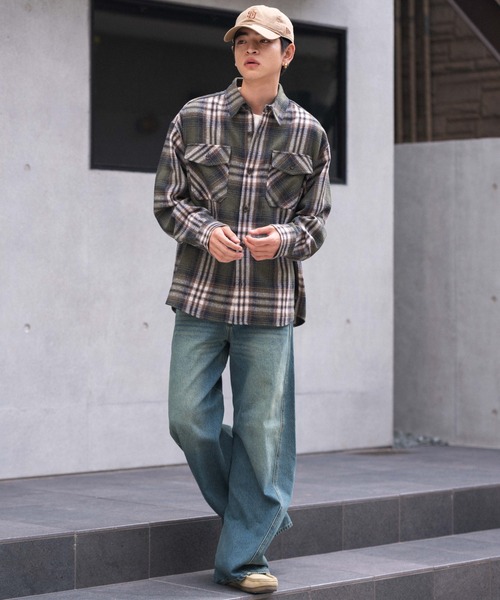 WEGO（ウィゴー）の「WEGO/ローライズカバーフィットフレアデニムパンツ（デニムパンツ・メンズ・ブラック系3/コバルトブルー・LARGE/MEDIUM/SMALL）」の4枚目の写真