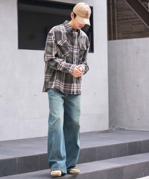 WEGO（ウィゴー）の「WEGO/ローライズカバーフィットフレアデニムパンツ（デニムパンツ・メンズ・ブラック系3/コバルトブルー・LARGE/MEDIUM/SMALL）」の20枚目の写真