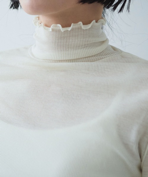 yuni(ユニ )の「△washable super120/W highneck プルオーバー(Tシャツ/カットソー・レディース・ブラック/ホワイト・FREE)」の17枚目の写真