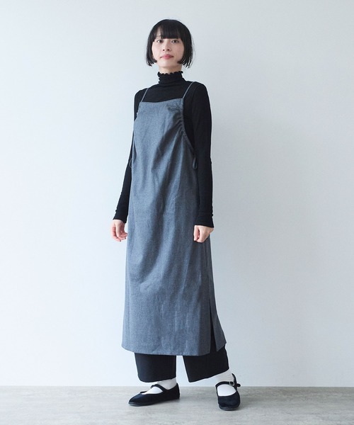 yuni(ユニ )の「△washable super120/W highneck プルオーバー(Tシャツ/カットソー・レディース・ブラック/ホワイト・FREE)」の8枚目の写真