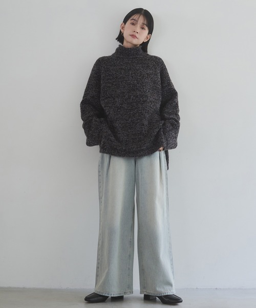 hunch(ハンチ)の「ポケットタック デニムパンツ(デニムパンツ・レディース・ライトインディゴブルー/ライトブルー/ワンウォッシュ・FREE)」の4枚目の写真