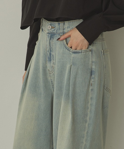hunch(ハンチ)の「ポケットタック デニムパンツ(デニムパンツ・レディース・ライトインディゴブルー/ライトブルー/ワンウォッシュ・FREE)」の11枚目の写真