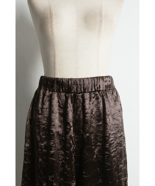 ARVELLIA（アルベリア）の「SATIN FLUID PANTS（その他パンツ・レディース・ブラック/ブラウン・M）」の21枚目の写真