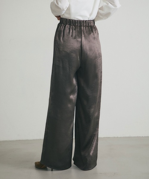 ARVELLIA（アルベリア）の「SATIN FLUID PANTS（その他パンツ・レディース・ブラック/ブラウン・M）」の11枚目の写真