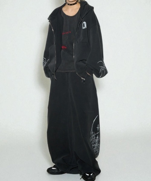 mushwear(マッシュウェア)の「07グラフィックジップパーカー(パーカー・メンズ・ブラック・MEDIUM/LARGE/X-LARGE)」の2枚目の写真