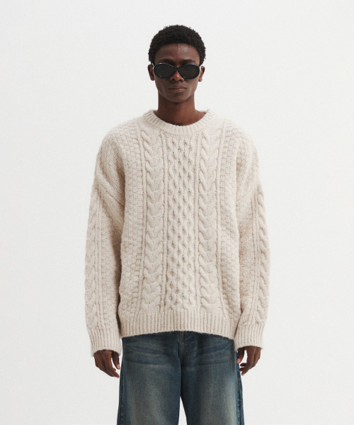 DNSR(ディーエヌエスアール)の「ツイストケーブルニットアイボリー(ニット/セーター・メンズ・その他・LARGE/MEDIUM)」の1枚目の写真