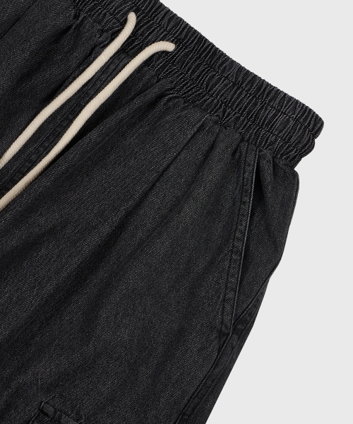 LEMAIN SECOND（リメインセカンド）の「BERMUDA WIDE ONE-TUCK CARGO DENIM SHORTS [BLACK]（その他パンツ・メンズ・その他・SMALL/MEDIUM）」の7枚目の写真