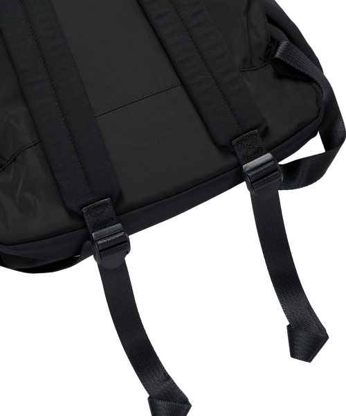 IUGAMAKARAS(イウガマカラス)の「Knotted Backpack Type A (Black)(バックパック/リュック・レディース・その他・FREE)」の14枚目の写真