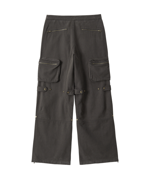 WOOALONG(ウアロン)の「Lowrise Washed Curve Cargo Pants - KHAKI(その他パンツ・レディース・カーキ・SMALL/MEDIUM/LARGE)」の2枚目の写真