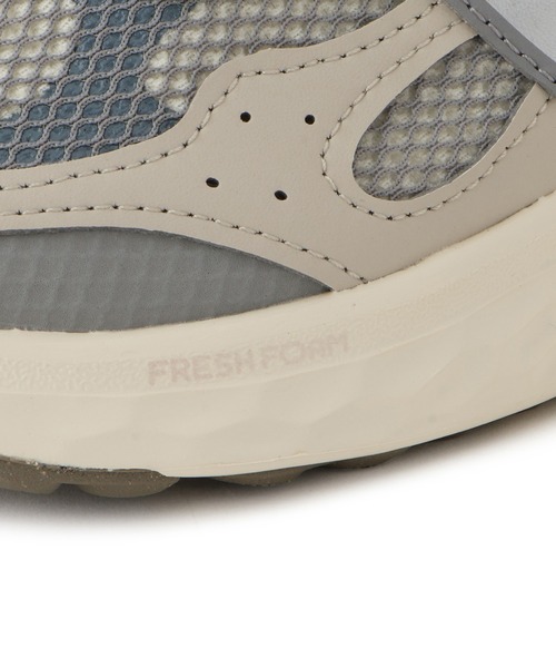 EU,US NEW BALANCE（イーユーユーエスニューバランス）の「【new balance(ニューバランス)】Fresh Foam Arishi v4（スニーカー・レディース・ブラック/グレー・25/23/24）」の7枚目の写真