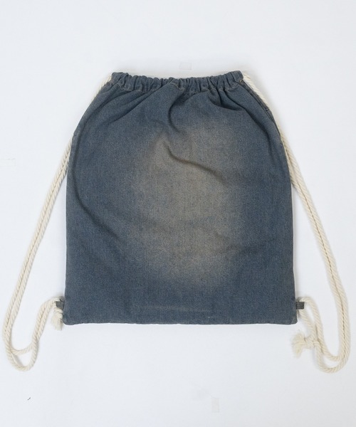 JOHN'S CLOSET（ジョンズクローゼット）の「【13】スプレー加工 デニム ナップサック（バックパック/リュック・メンズ・レオパード/カモフラージュ/ブルー/ブラック・FREE）」の10枚目の写真