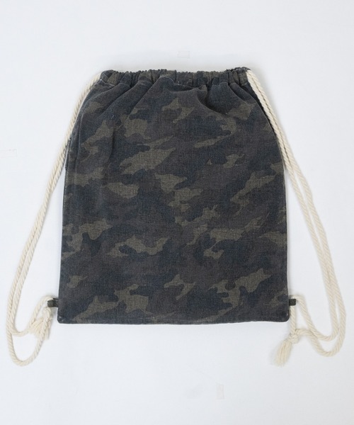 JOHN'S CLOSET（ジョンズクローゼット）の「【13】スプレー加工 デニム ナップサック（バックパック/リュック・メンズ・レオパード/カモフラージュ/ブルー/ブラック・FREE）」の12枚目の写真
