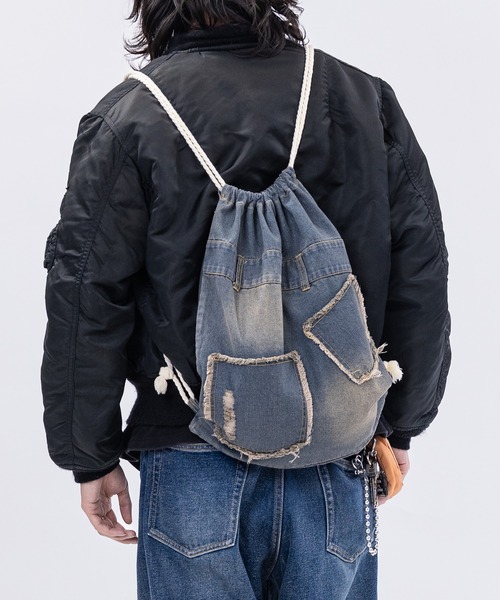 JOHN'S CLOSET（ジョンズクローゼット）の「【13】スプレー加工 デニム ナップサック（バックパック/リュック・メンズ・レオパード/カモフラージュ/ブルー/ブラック・FREE）」の21枚目の写真