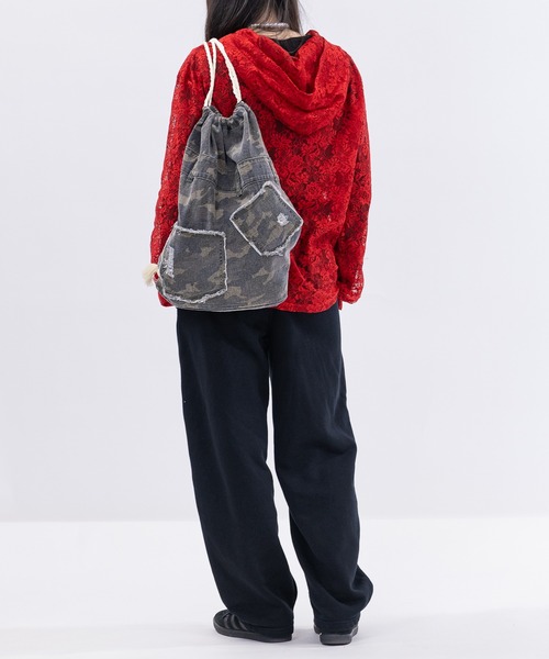 JOHN'S CLOSET（ジョンズクローゼット）の「【13】スプレー加工 デニム ナップサック（バックパック/リュック・メンズ・レオパード/カモフラージュ/ブルー/ブラック・FREE）」の20枚目の写真