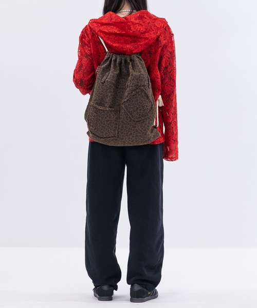 JOHN'S CLOSET（ジョンズクローゼット）の「【13】スプレー加工 デニム ナップサック（バックパック/リュック・メンズ・レオパード/カモフラージュ/ブルー/ブラック・FREE）」の5枚目の写真
