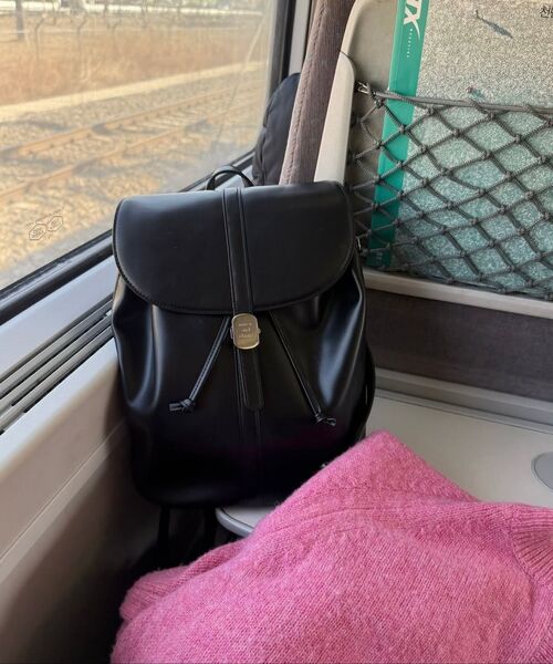 MUCU AND EBONY(ムクアンドエボニー)の「Floe Backpack _ Black(バックパック/リュック・レディース・その他・FREE)」の4枚目の写真
