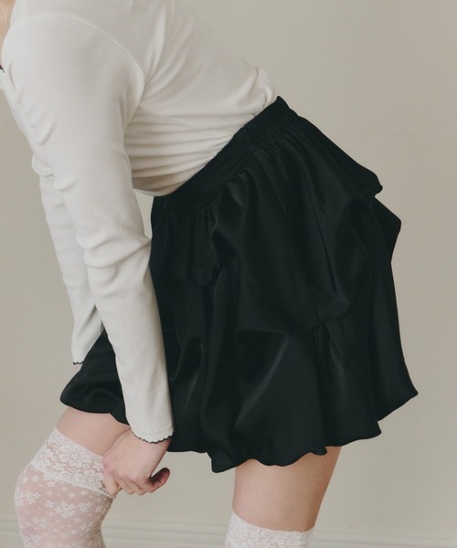 idem（イデム）の「【 ZOZO限定 】tuck balloon mini skirt / タックバルーンスカート（スカート・レディース・ブラック/アイボリー・FREE）」の9枚目の写真