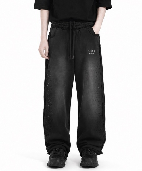 SHIBUYA Zy.(シブヤジー)の「Deadstarストレートワイドスウェットパンツ(スウェットパンツ・メンズ・ブラック・S/M/L)」の4枚目の写真