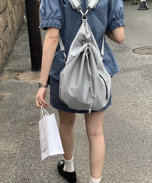 WYZ wear(ダブリューワイジィーウェア)の「2WAYナイロン巾着リュック/ナップサック/A4サイズ対応(バックパック/リュック・メンズ・ブラック/グレー・FREE)」の9枚目の写真