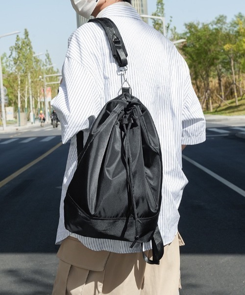 WYZ wear(ダブリューワイジィーウェア)の「2WAYナイロン巾着リュック/ナップサック/A4サイズ対応(バックパック/リュック・メンズ・ブラック/グレー・FREE)」の11枚目の写真