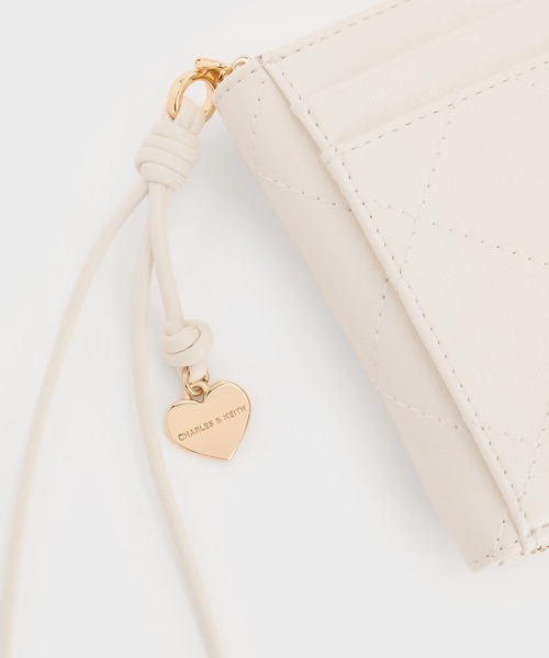 CHARLES & KEITH(チャールズ & キース)の「Apfra アップフラ キルトリストレットカードホルダー(カードケース・レディース・ブラック/クリーム/ピンク・XXS)」の10枚目の写真