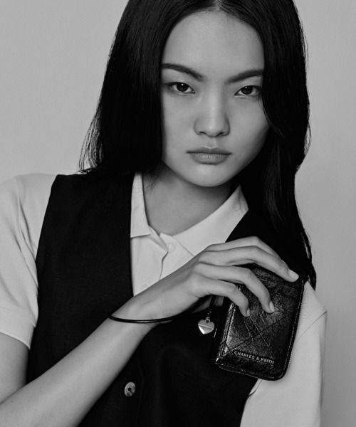 CHARLES & KEITH(チャールズ & キース)の「Apfra アップフラ キルトリストレットカードホルダー(カードケース・レディース・ブラック/クリーム/ピンク・XXS)」の16枚目の写真