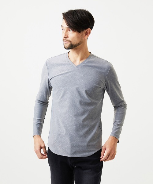 MICHEL KLEIN HOMME (ミッシェルクランオム)の「《日本製》バイアスチェック柄Vネック長袖カットソー(Tシャツ/カットソー・メンズ・ブラック/グレー・MEDIUM/LARGE/X-LARGE)」の2枚目の写真