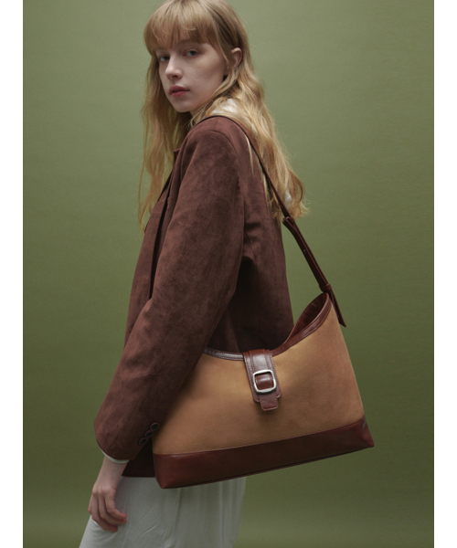 SEMICODE(セミコード)の「veil bag - suede chestnut(メッセンジャーバッグ・レディース・その他・FREE)」の1枚目の写真