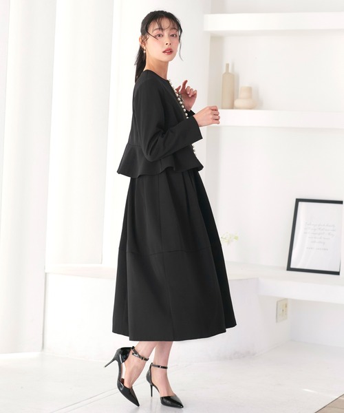 RUIRUE BOUTIQUE（ルイルエブティック）の「ストレッチ ｜ ノーカラー パールペプラム ワンピース スーツ ｜ セットアップ・オケージョンスーツ・セレモニースーツ・フォーマルスーツ・ママスーツ・ノーカラージャケット（スーツセット・レディース・ブラック/アイボリー/ダークネイビー・S/M/L/LL）」の13枚目の写真